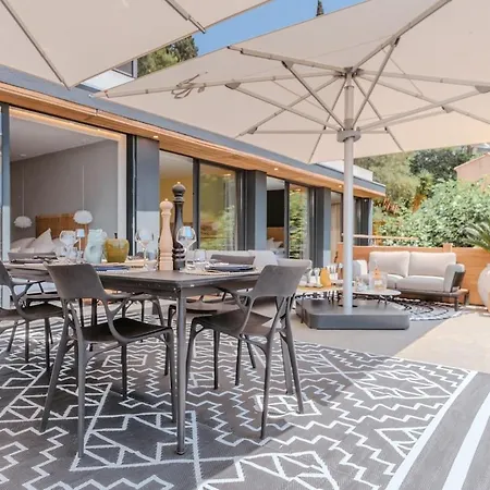 Rooftop In Lavandou, Panoramic View Ле-Лаванду