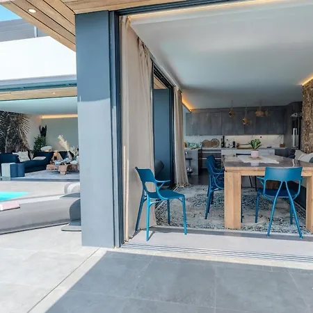 Rooftop In Lavandou, Panoramic View Апартаменты