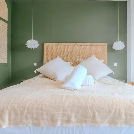 Rooftop In Lavandou, Panoramic View Апартаменты Ле-Лаванду