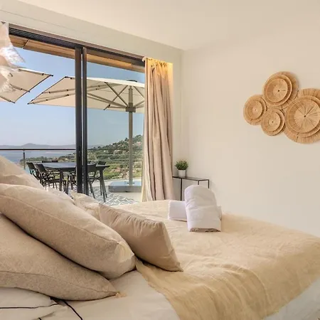 Апартаменты Rooftop In Lavandou, Panoramic View Ле-Лаванду