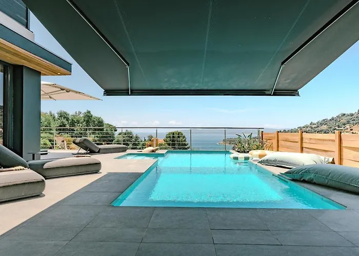 Rooftop In Lavandou, Panoramic View Апартаменты Ле-Лаванду