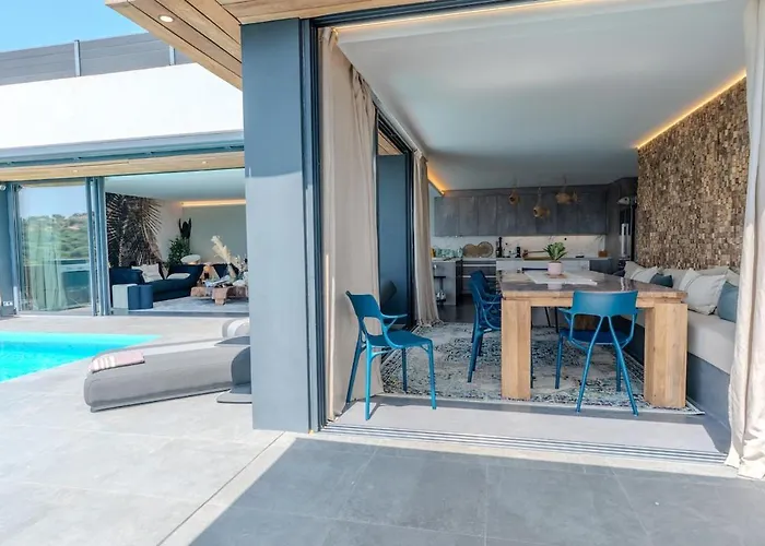 Rooftop In Lavandou, Panoramic View Апартаменты