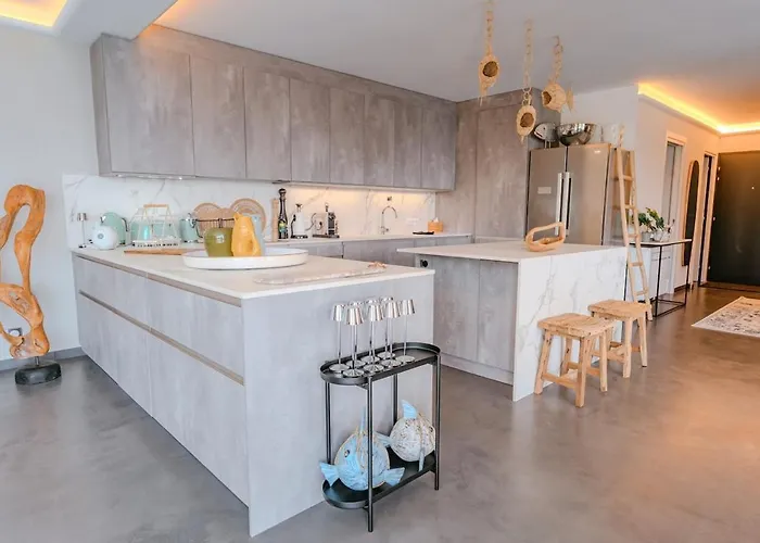 Rooftop In Lavandou, Panoramic View Апартаменты