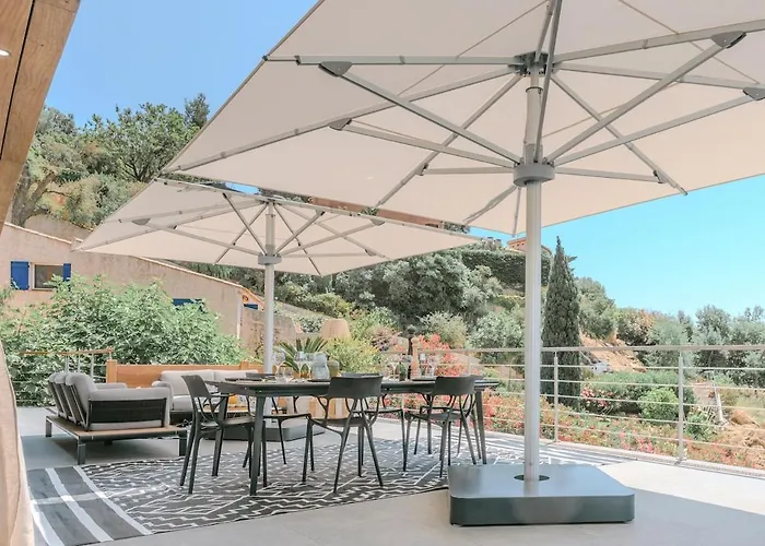 Апартаменты Rooftop In Lavandou, Panoramic View Ле-Лаванду